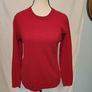 Ellen Tracy 100% Cashmere Red crew neck sweater Small